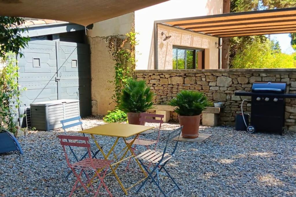 Gite Cosy Au Coeur Du Luberon Lagnes Extérieur photo