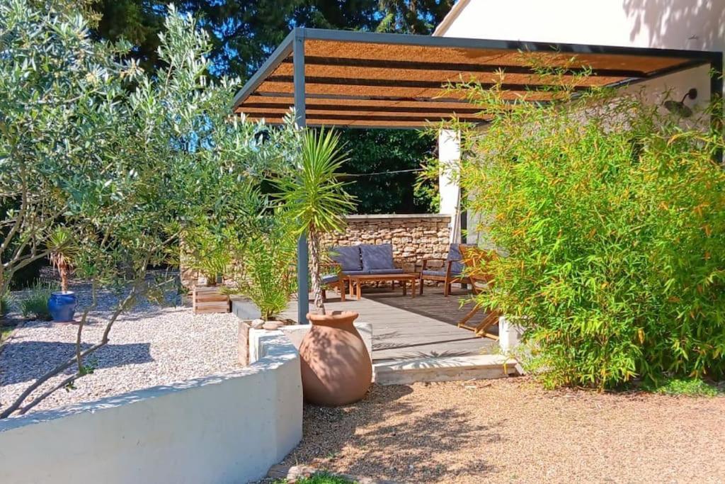 Gite Cosy Au Coeur Du Luberon Lagnes Extérieur photo